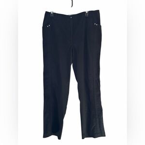 Jamie Sadock Black Stretch Golf Pants Size 12
Waist 17” Inseam 29” Pre-Loved